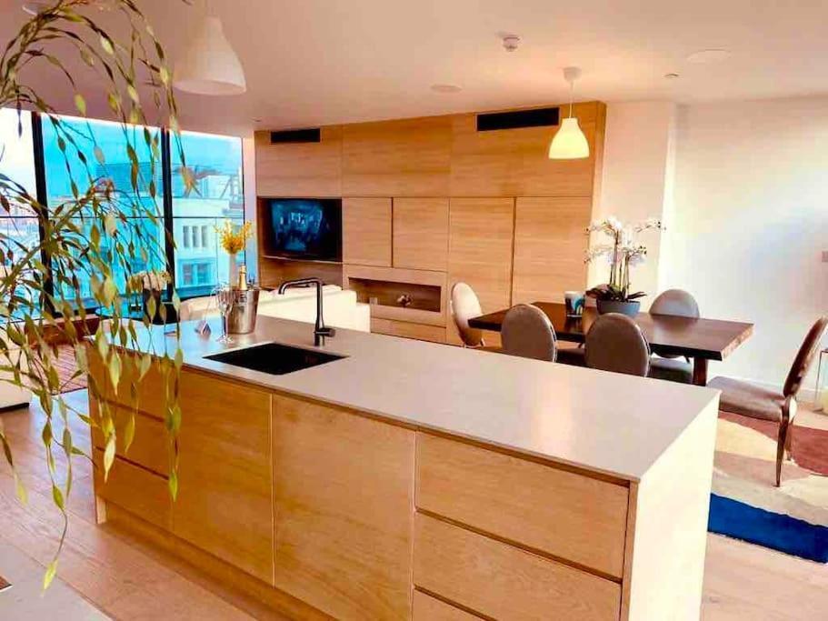 Apartamento Large 3 Bed 3 Bathrooms Penthouse With Terrace And Views In
